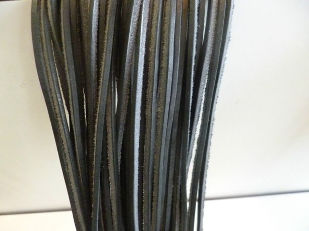 Lederriemen Vierkant schwarz (200 cm)